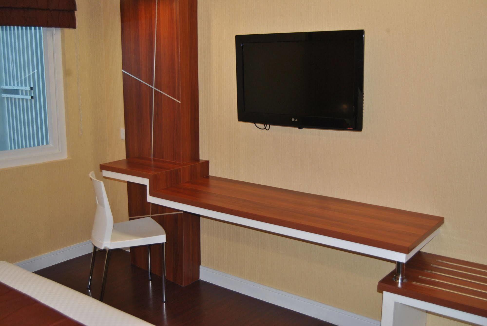 Citihub Hotel Джокякарта Екстериор снимка